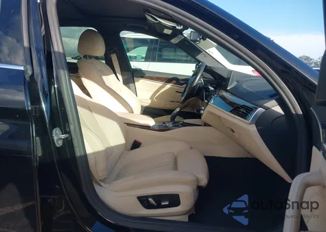 2020 BMW 530E Iperformance z USA, uszkodzony, nr VIN WBAJA9C01LCD32095